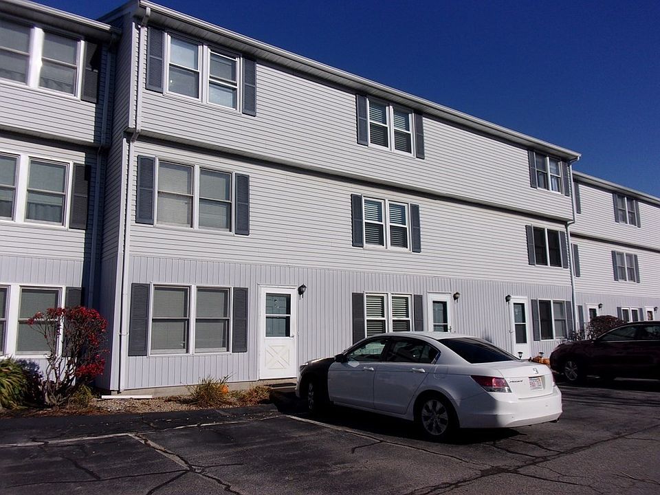 2nd image of 35 Canal St #2F