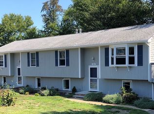 42 Joy Ln, Narragansett, RI 02882