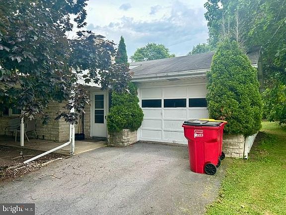 3rd image of 82 Carlisle Rd