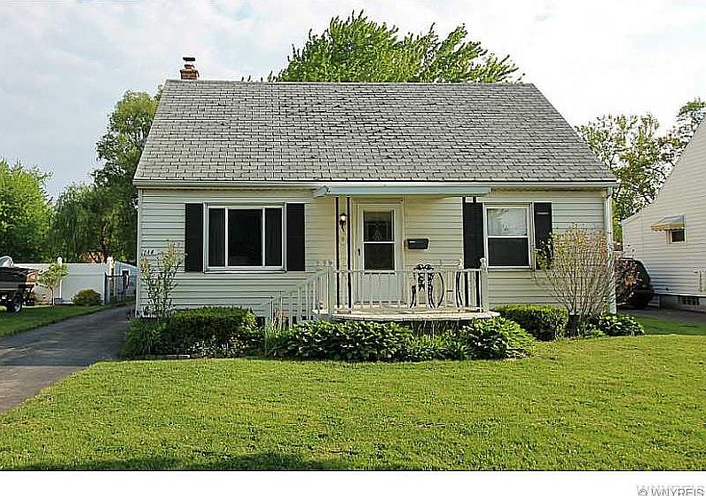 1st image of 244 Ellen Dr