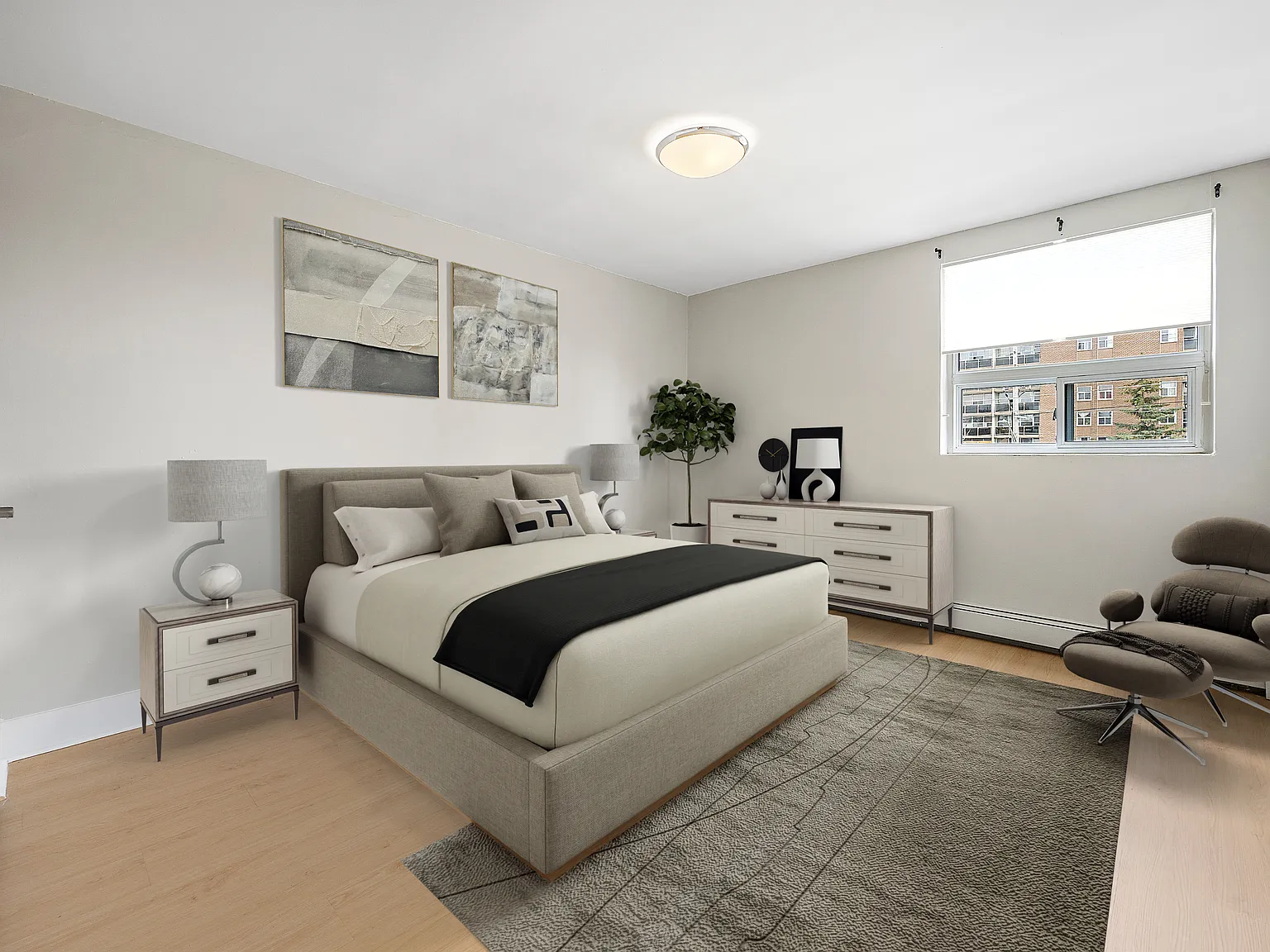 725 Wonderland Road South — Photo 4