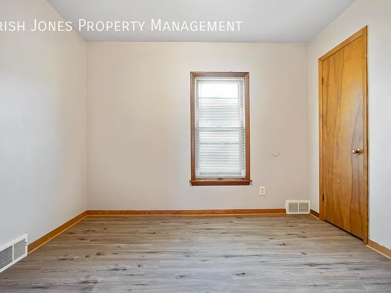 172 Main St — Photo 28