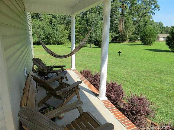 4th image of 1350 Pell Dr