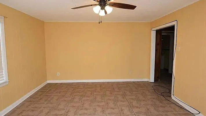 2 bed, 920 sqft, $1,145 — Photo 2