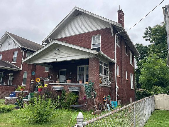 3rd image of 1005 2nd Ave