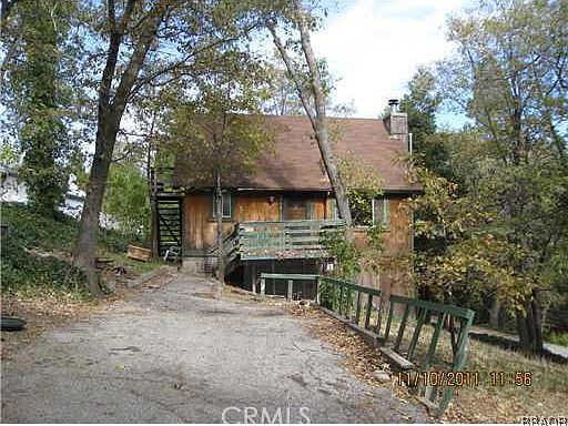 1st image of 22076 Pine Dr