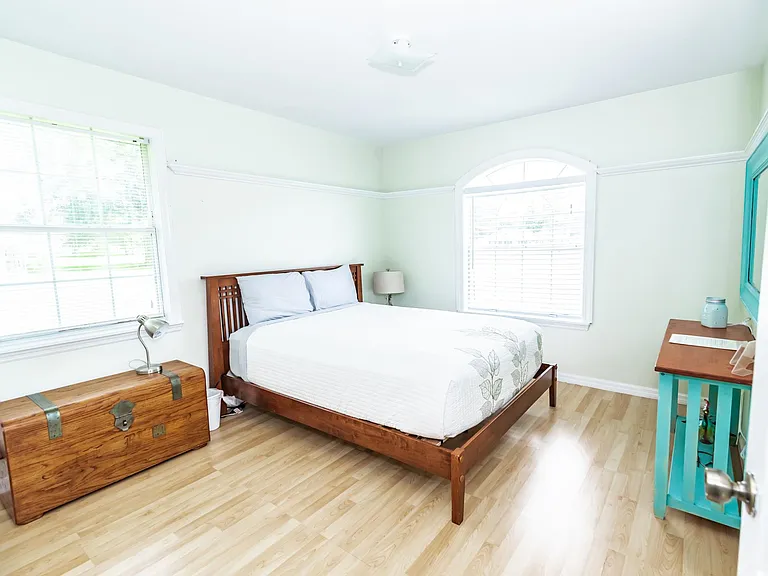 Queen bedroom.