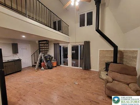 1220 Dogwood Ln — Photo 4