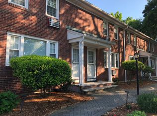 60 Lake St APT B, Winchester, MA 01890