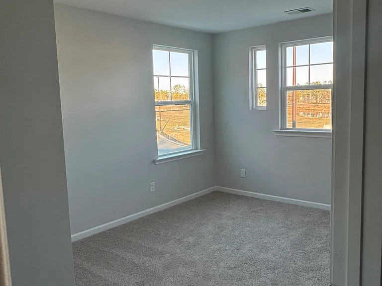 240 Brookline Dr — Photo 13