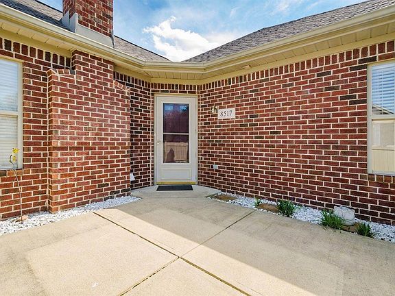 3rd image of 8517 Stonewoods Ln
