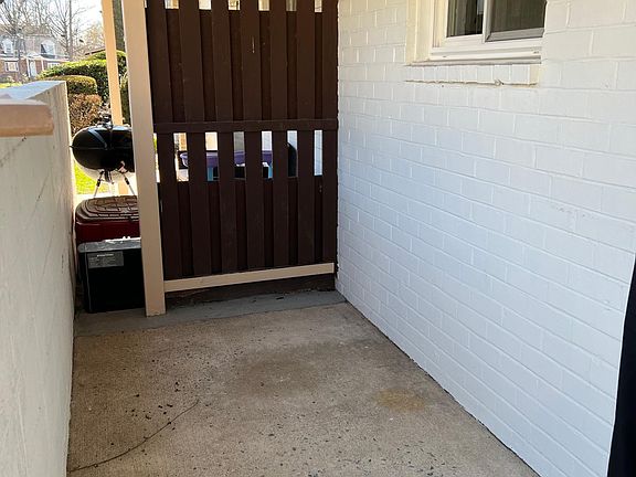 3rd image of 3127 University Blvd W Unit D-10