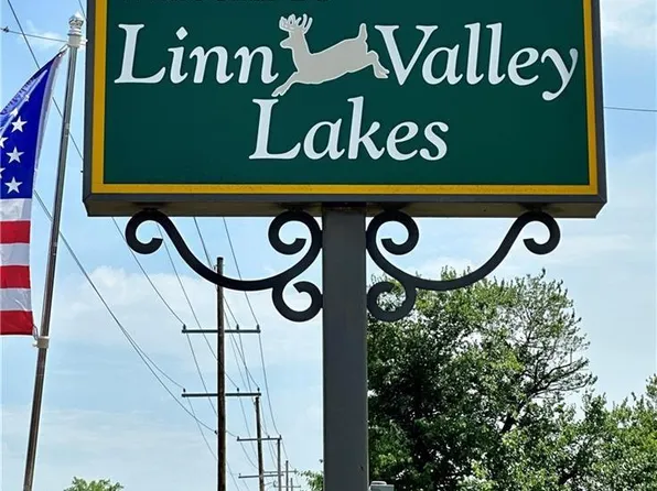 6 Misty Ln, Linn Valley, KS 66040