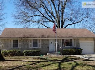 3912 S Grand Ave, Independence, MO 64055