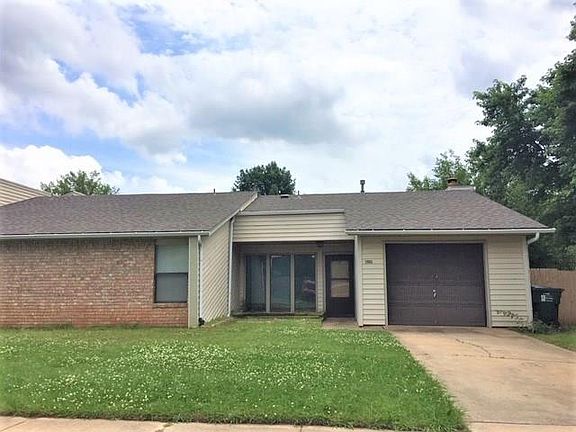 3rd image of 402 Vicksburg Ave