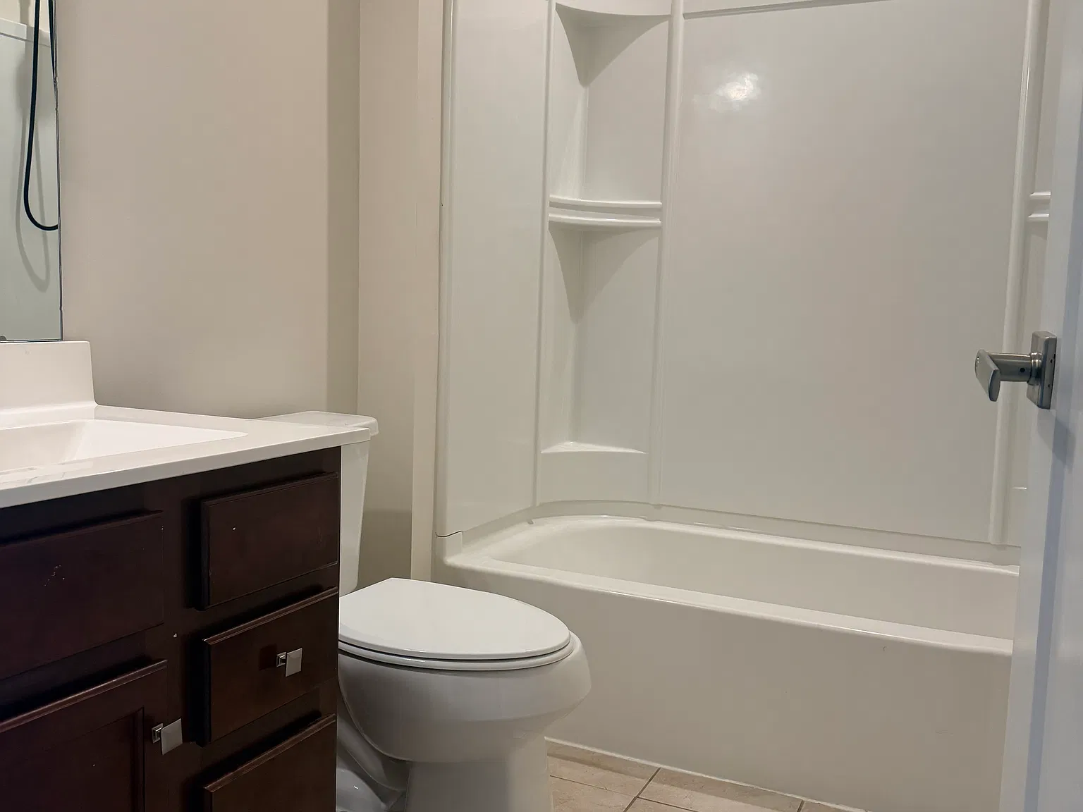 3 bed, 1989 sqft, $2,650 — Photo 2
