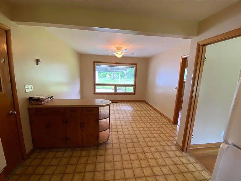 Eat-In Dining Area