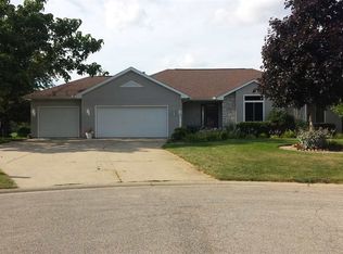 3341 N Greenfield Ct, Warsaw, IN 46582