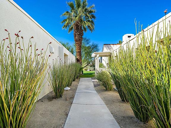 3rd image of 34740 Mission Hills Dr