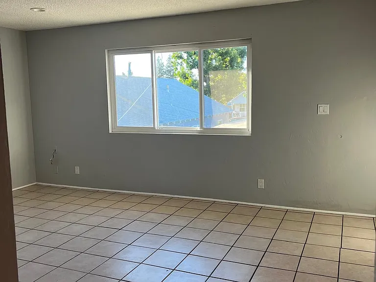 127 Wilson Ave #1 — Photo 14