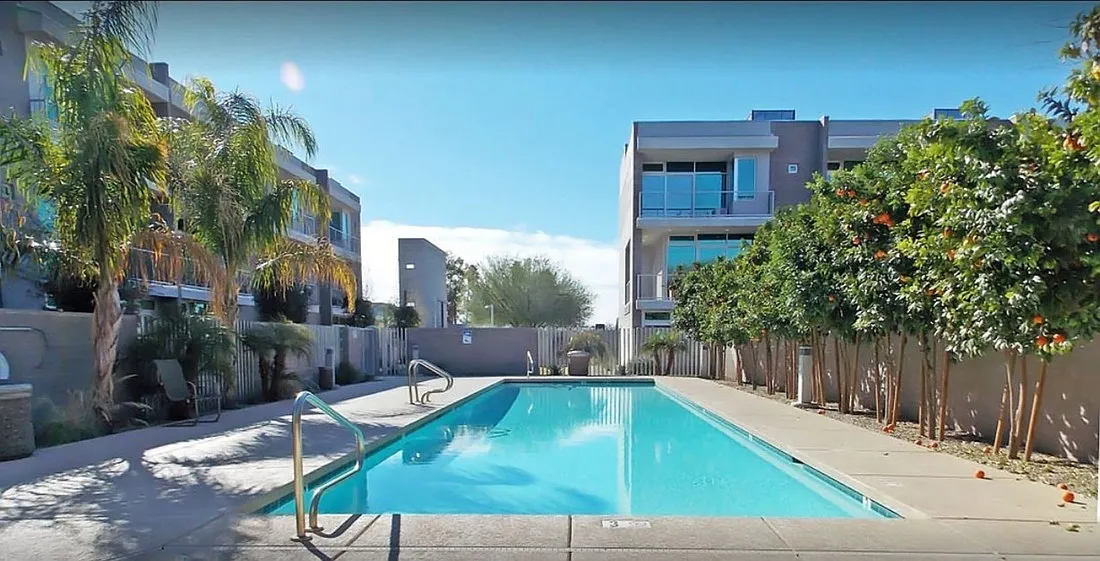 3 bed, 3.5 bath, 2400 sqft, $3,795 — Photo 3