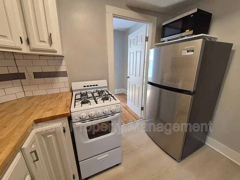 2727 P St #3 — Photo 1