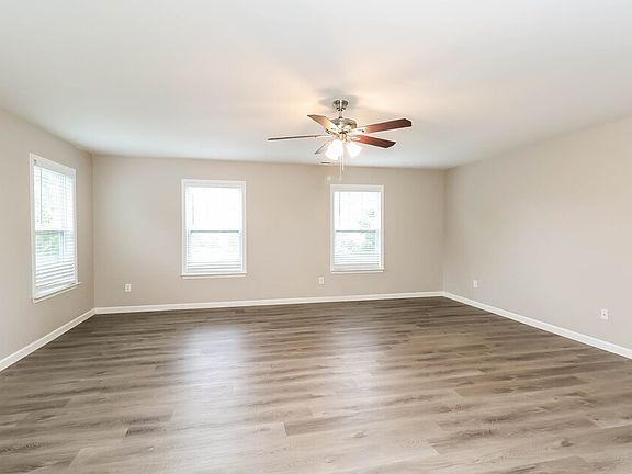 5th image of 1524 Black Swan Ct