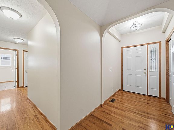 4th image of 1051 N 81st St