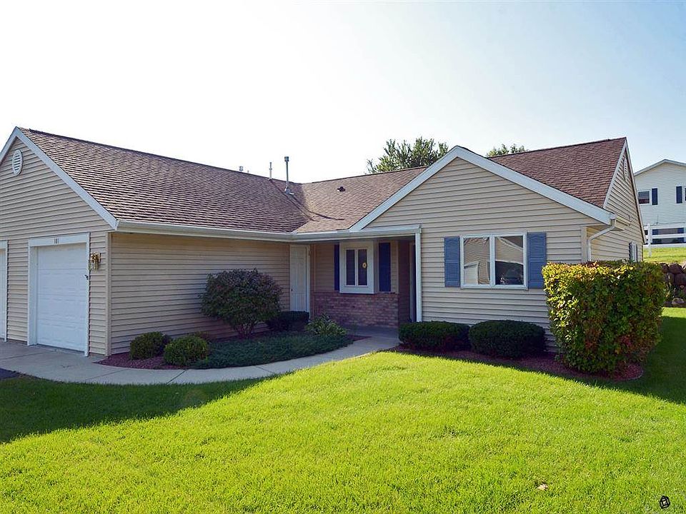1st image of 101 Elizabeth Ct #10