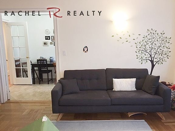 2nd image of 110 W 96th St APT 6D