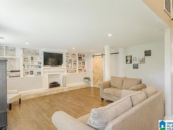 2nd image of 35 Iron Man Rd