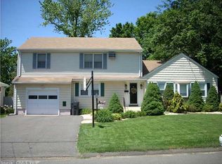 127 Schuyler Ave, Middletown, CT 06457