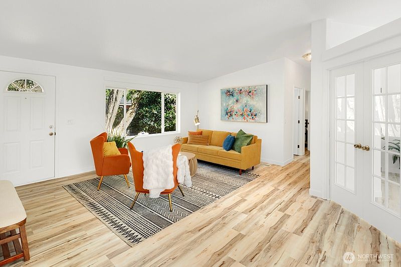 4th image of 17404 10th Avenue NE #17408