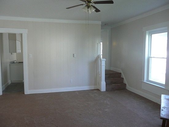 4th image of 229 Air St