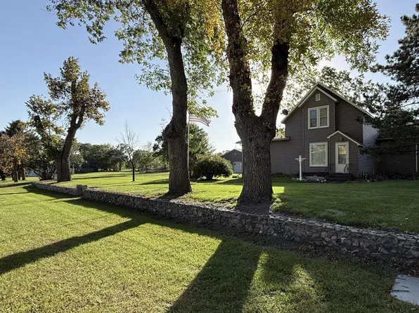 237 S Paul St, Appleton, MN 56208