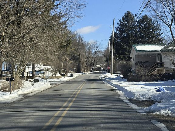 5th image of 182 Sandy Run Rd