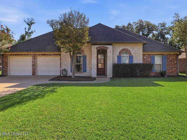 137 Oak Meadow Dr, Clinton, MS 39056