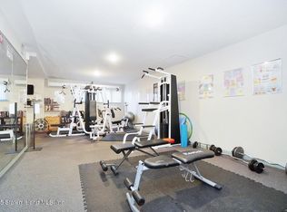 31 Hylan Blvd APT 9A, Staten Island, NY 10305