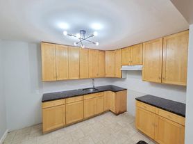 603-604 Elizabeth Ave