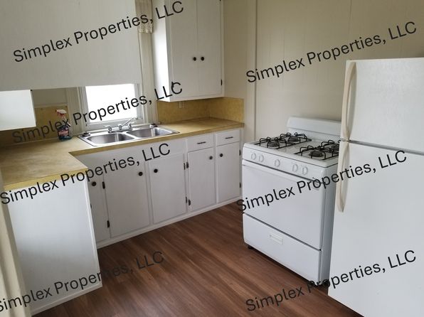 1121 W Stewart St, Owosso, MI 48867