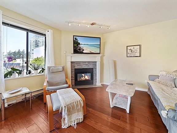 2nd image of 204-1440 George St #204