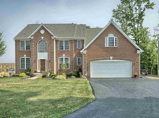 4549 Manor Dr, Mechanicsburg, PA 17055