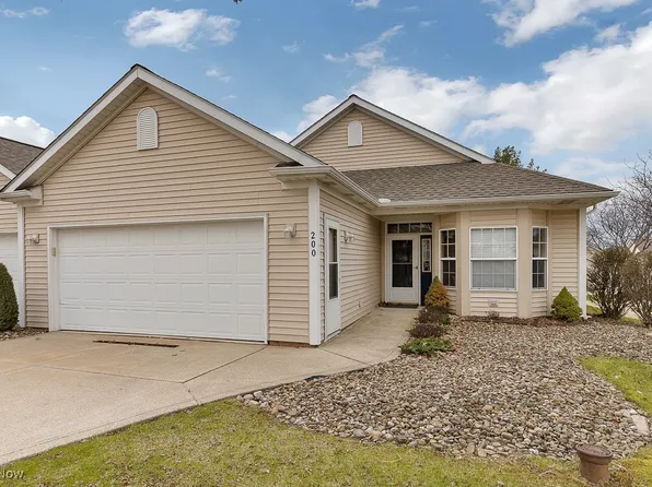 200 Village Dr, Independence, OH 44131