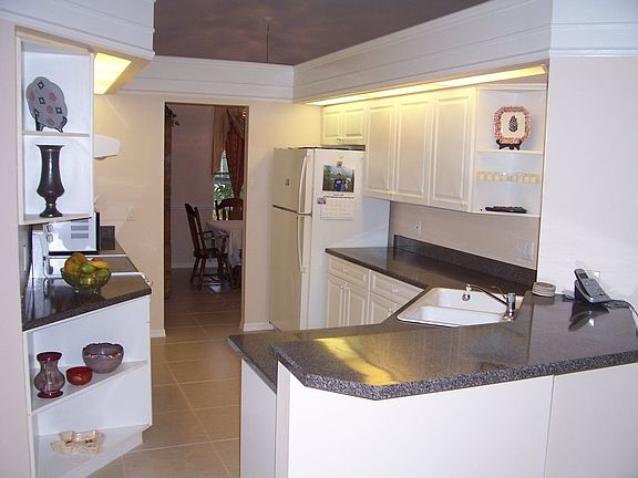 Kitchen w/Display Areas