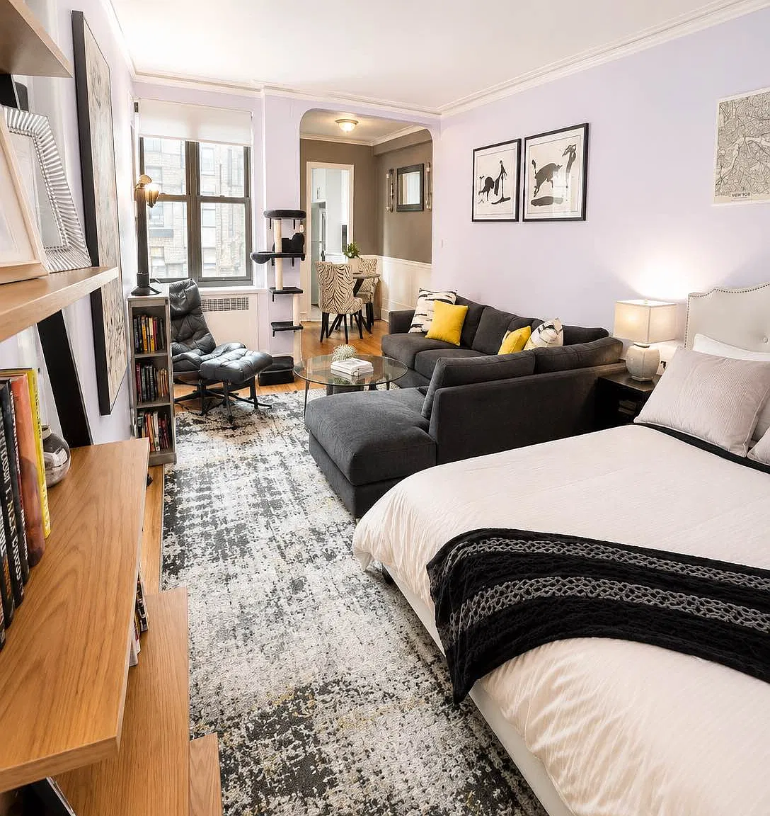 222 East 35th Street — Photo 1