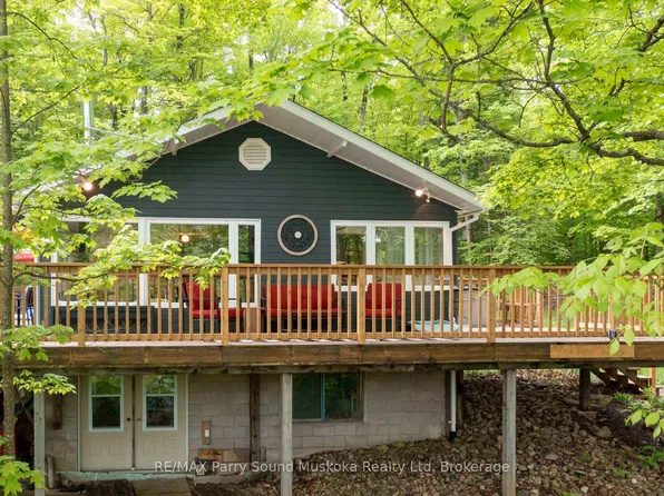 131 Downes Rd, Seguin, ON P2A 2W8