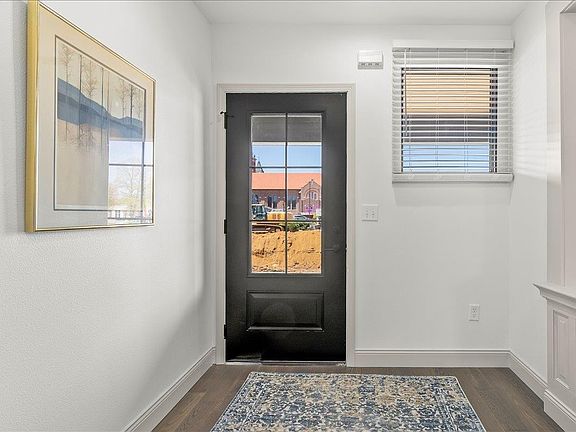 4th image of 710 Main St