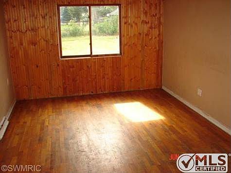 2nd image of 163 Brigden Dr