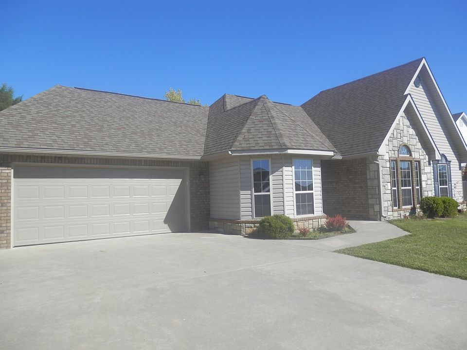 1st image of 1010 Sterling Dr