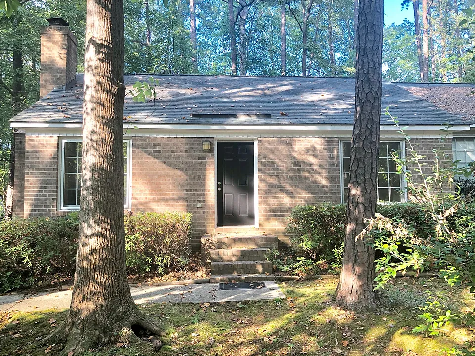 737 Branniff Dr